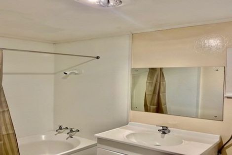 Photo of property in 132 Russell Road, Manurewa, Auckland, 2102