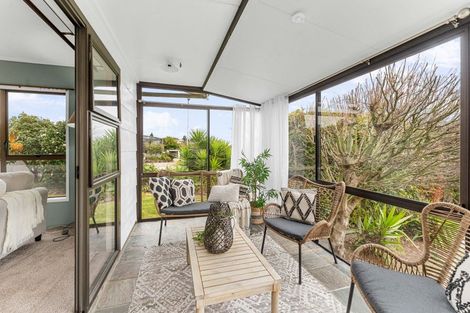 Photo of property in 6 Walnut Grove, Omokoroa, 3114