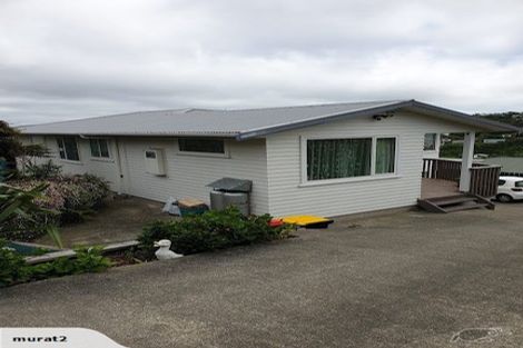 Photo of property in 16 Turville Crescent, Newlands, Wellington, 6037