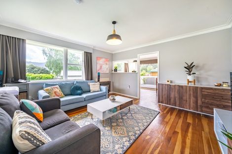 Photo of property in 65 Moeraki Road, Maoribank, Upper Hutt, 5018