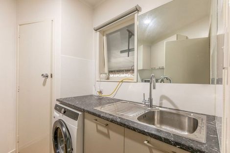 Photo of property in 4 Upham Crescent, Taradale, Napier, 4112