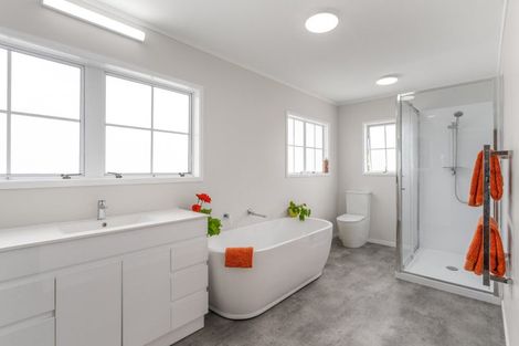 Photo of property in 138 Moana Anu Anu Avenue, Whangamata, 3620