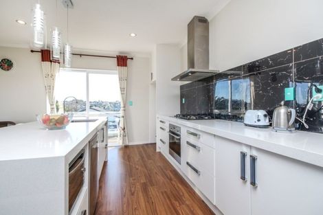 Photo of property in 57 Pitt Avenue, Clendon Park, Auckland, 2103