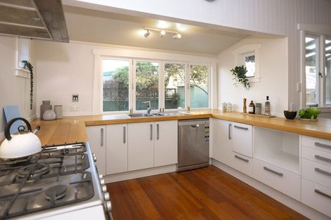 Photo of property in 396 Jackson Street, Petone, Lower Hutt, 5012