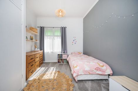 Photo of property in 15 Colombo Street, Hokowhitu, Palmerston North, 4410