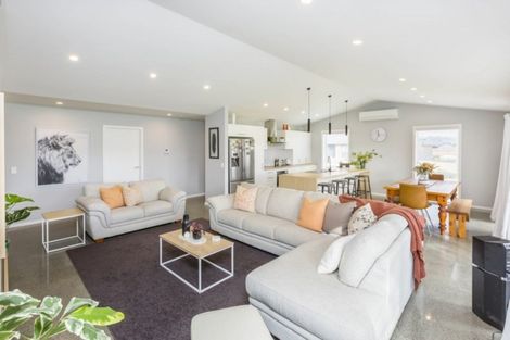 Photo of property in 36 Hopkirk Avenue, Wallaceville, Upper Hutt, 5018