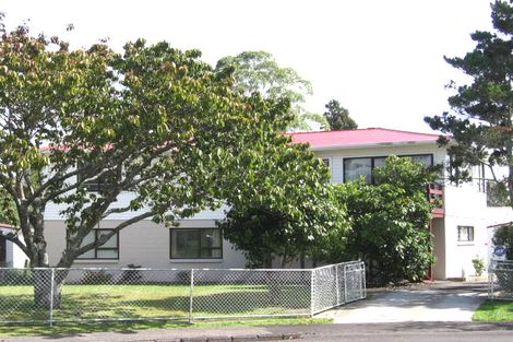 Photo of property in 6 Mccormick Road, Te Atatu South, Auckland, 0610