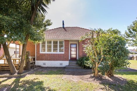Photo of property in 1 Moheke Avenue, Roslyn, Palmerston North, 4414
