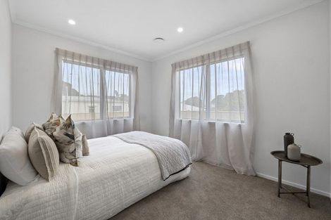 Photo of property in 47a Mangorei Road, Strandon, New Plymouth, 4312