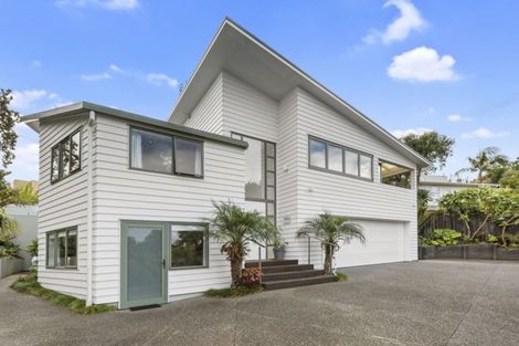 Photo of property in 956 Beach Road, Torbay, Auckland, 0630