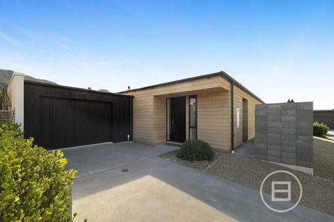 Photo of property in 4 Stackbrae Avenue, Wanaka, 9305