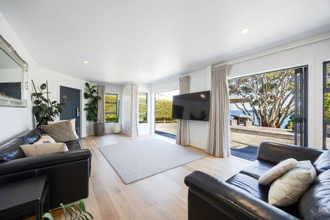 Photo of property in 5a Clifton Road, Browns Bay, Auckland, 0630