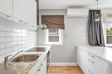 Photo of property in 23 South Street, West End, Palmerston North, 4410