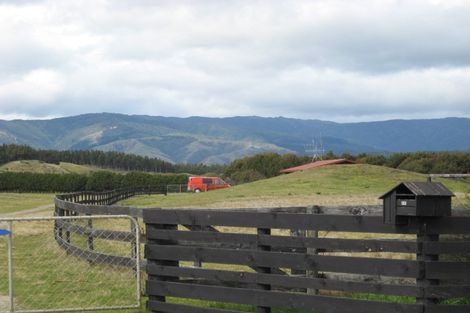 Photo of property in 13 Sand Dune Grove, Waikawa Beach, Levin, 5573