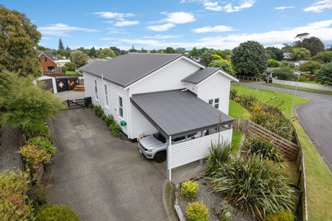 Photo of property in 2 Lambert Way, Paraparaumu, 5032