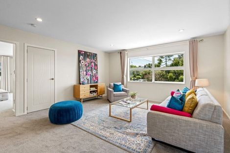 Photo of property in 17 Limmer Place, Browns Bay, Auckland, 0632