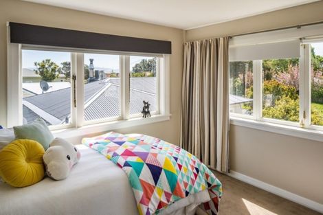 Photo of property in 7 Hinau Street, Eastbourne, Lower Hutt, 5013