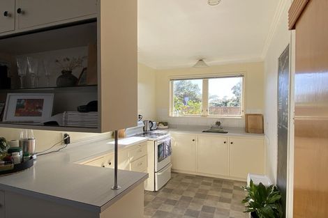 Photo of property in 16b Te Mete Terrace, Merrilands, New Plymouth, 4312