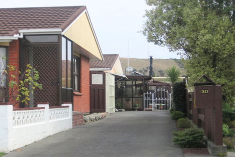 Photo of property in 2/30 Roskilda Crescent, Taradale, Napier, 4112