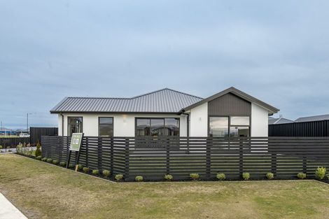 Photo of property in 35 Mcgarry Drive, Kaiapoi, 7630