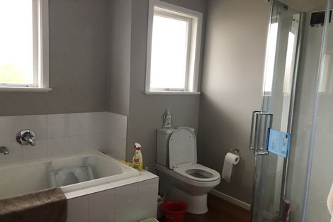 Photo of property in 4 La Trobe Street, Pakuranga Heights, Auckland, 2010