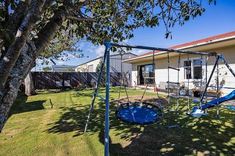 Photo of property in 4 Tannahill Street, Hawera, 4610