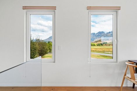Photo of property in 22 Soudley Court, Jacks Point, Queenstown, 9371
