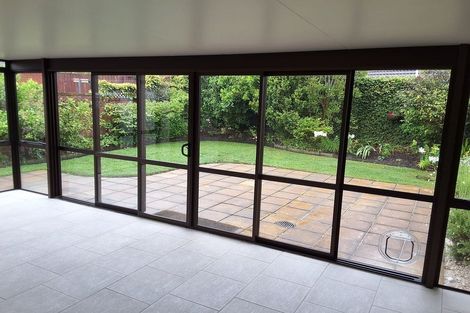 Photo of property in 53 Golfland Drive, Golflands, Auckland, 2013