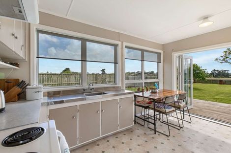 Photo of property in 170 Awhitu Road, Karioitahi, Waiuku, 2683
