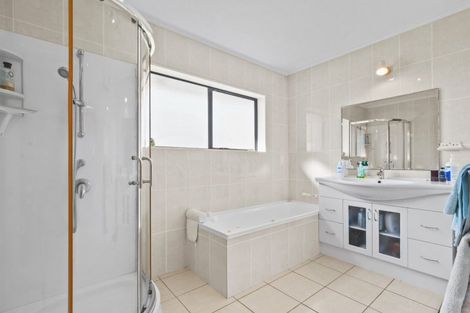 Photo of property in 2/1 Nelson Street, Papakura, 2110