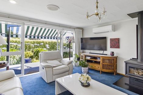 Photo of property in 12 Parsonage Road, Waimate, 7924