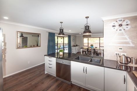 Photo of property in 35 Waverton Terrace, Churton Park, Wellington, 6037