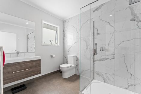 Photo of property in 48 Karepiro Drive, Stanmore Bay, Whangaparaoa, 0932