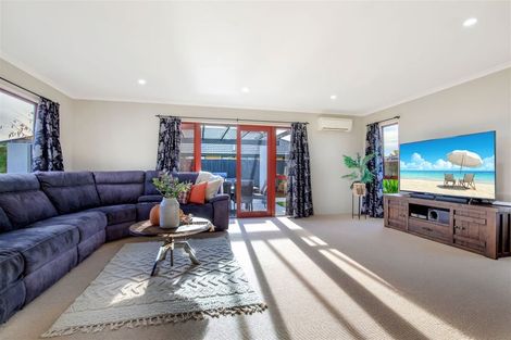 Photo of property in 5 Rembrandt Drive, Rolleston, 7614