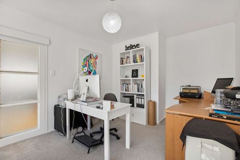 Photo of property in 12 De Val Drive, Titirangi, Auckland, 0604