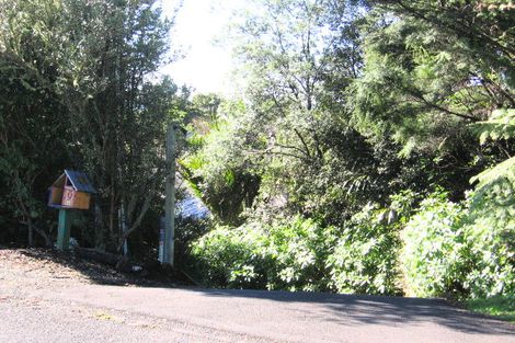 Photo of property in 9 Tawini Road, Titirangi, Auckland, 0604
