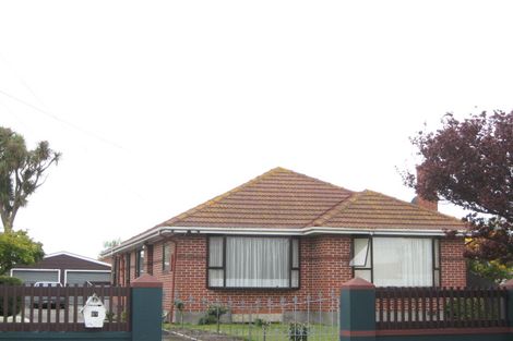 Photo of property in 27 Dunedin Street, Redwood, Christchurch, 8051