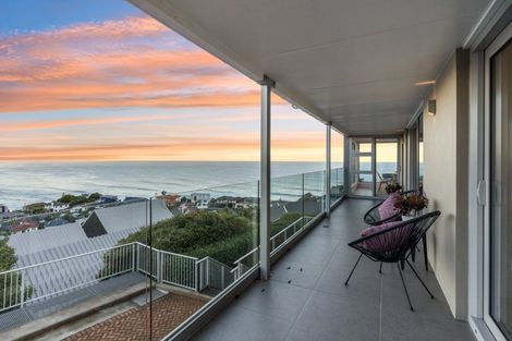 Photo of property in 82 Cliffs Road, Saint Clair, Dunedin, 9012
