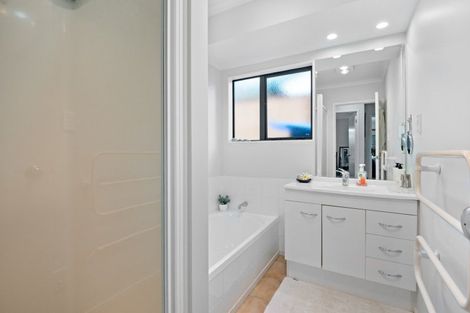 Photo of property in 9 Tom Keven Way, Pukekohe, 2120