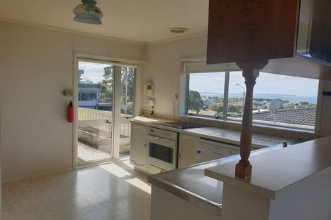 Photo of property in 2/8 Rahopara Street, Castor Bay, Auckland, 0620