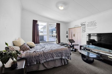 Photo of property in 5 Tawhiti Road, Hawera, 4610