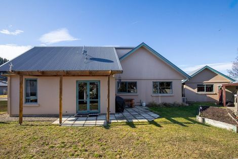 Photo of property in 24 Whitby Street, Clyde, 9330