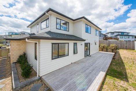 Photo of property in 116 San Valentino Drive, Henderson, Auckland, 0612