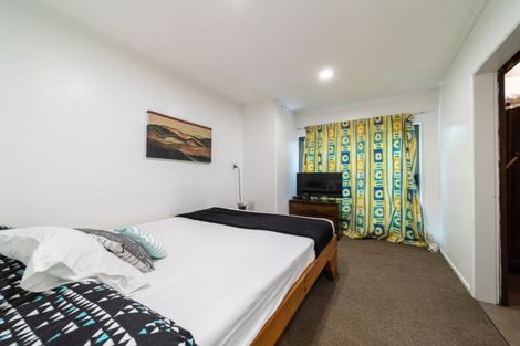 Photo of property in 6a Williams Street, Sunshine Bay, Queenstown, 9300