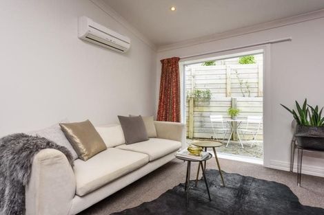 Photo of property in 11 Devon Street, Aro Valley, Wellington, 6021