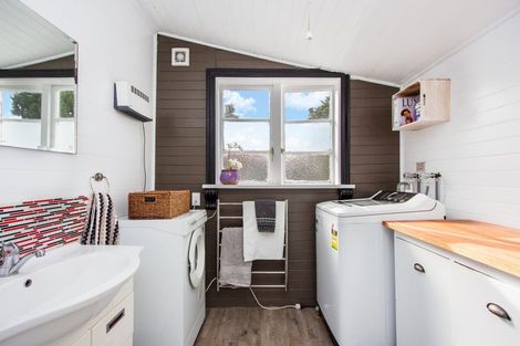 Photo of property in 4 Walnut Place, Owhata, Rotorua, 3010