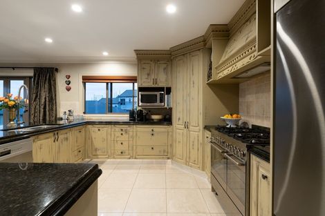 Photo of property in 16 Riddington Rise, Ohauiti, Tauranga, 3112