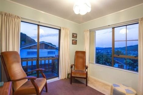 Photo of property in 2 Saint Aidans Way, Tawa, Wellington, 5028
