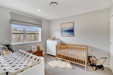 Photo of property in 70 Feist Street, Carterton, 5713