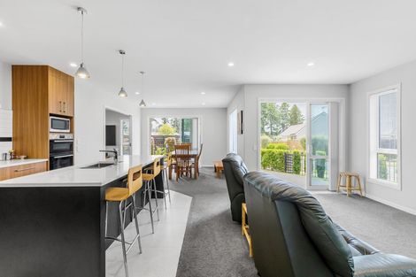 Photo of property in 2 Bastille Court, Rangatira Park, Taupo, 3330